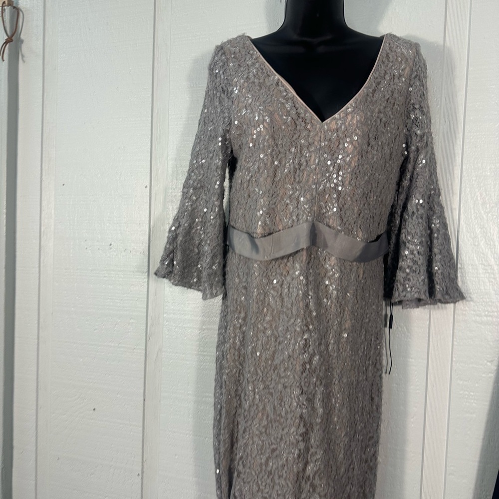 Calvin Klein Gray Lace Overlay Dress Size 10 NWOT - Picture 3 of 9